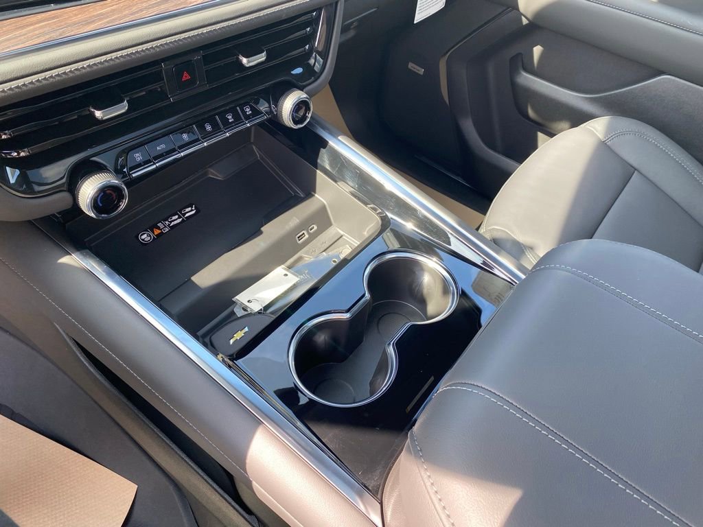 New 2026 Chevrolet Suburban Z71 w/ Comfort Package image 19