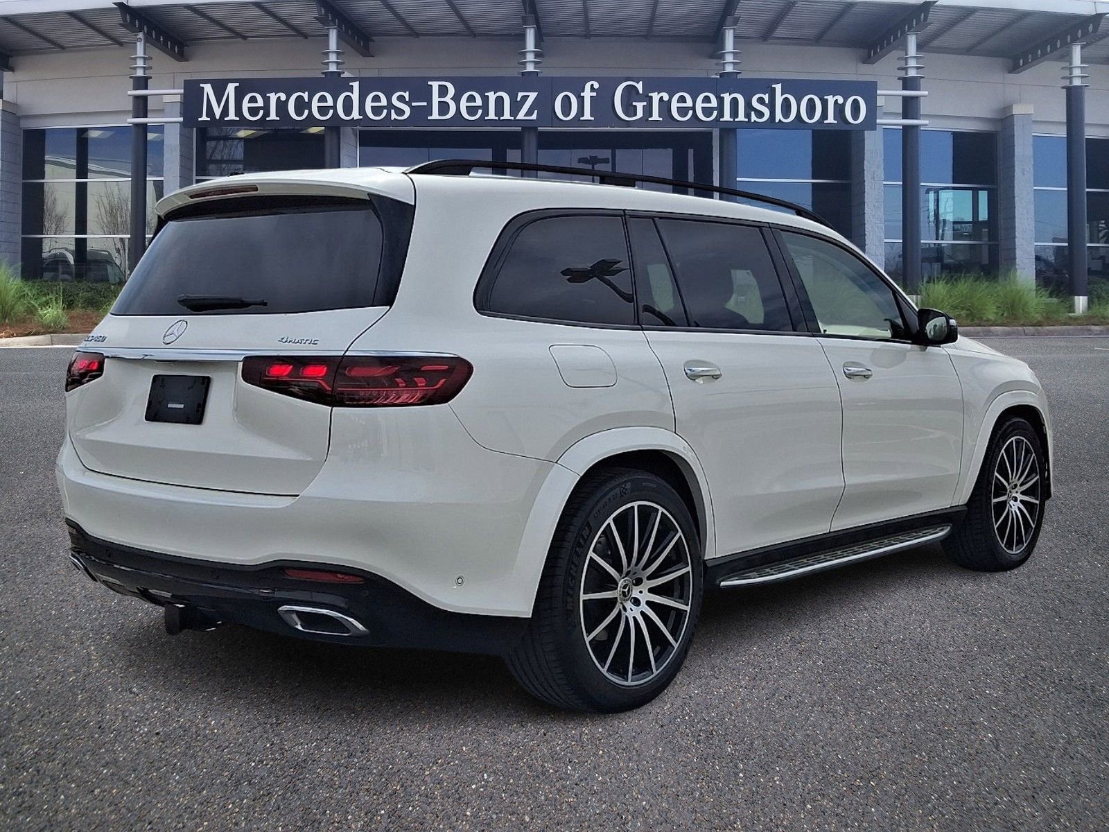 Certified 2024 Mercedes-Benz GLS 450 4MATIC image 4