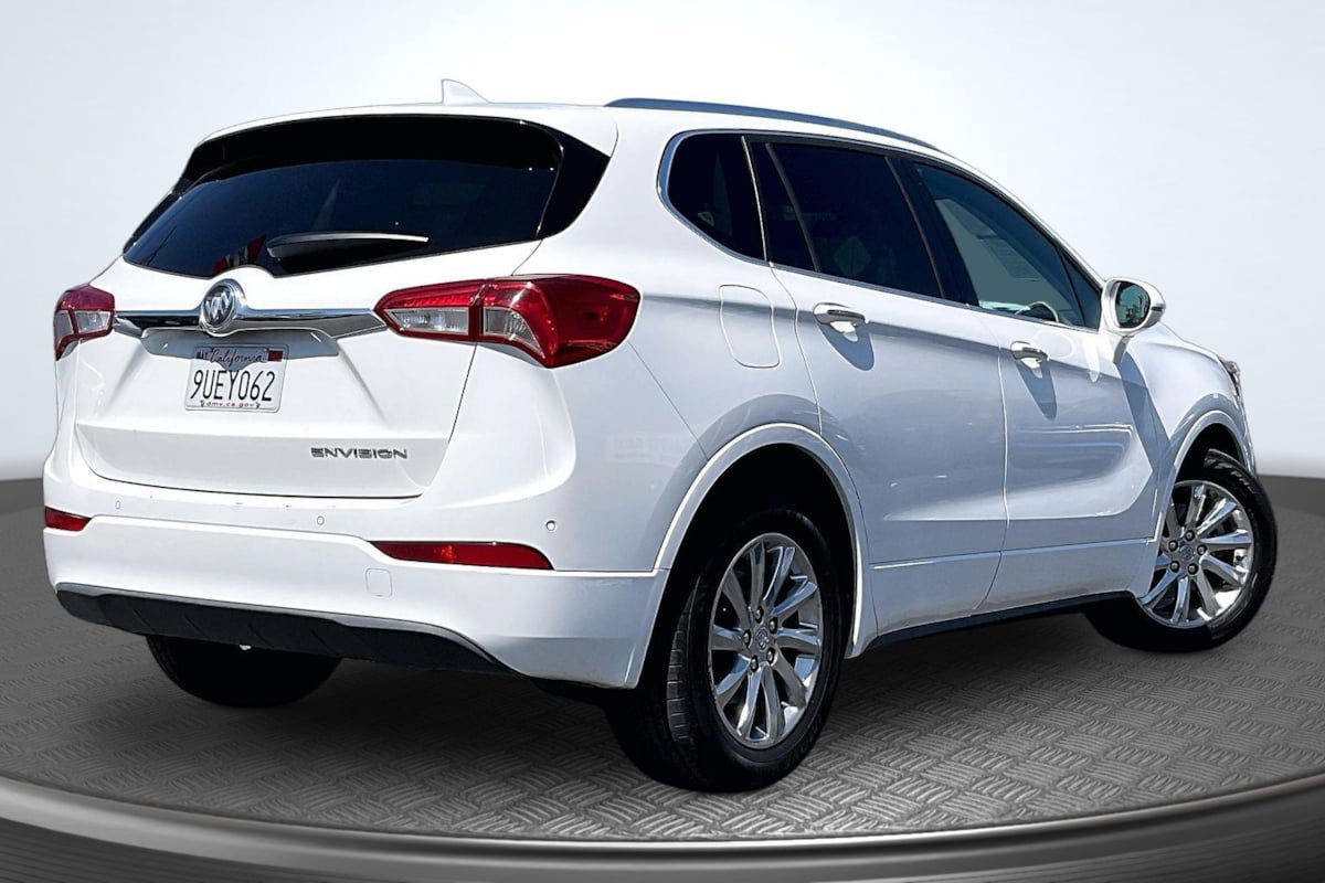 Used 2020 Buick Envision Essence w/ LPO, Cargo Package FWD image 13
