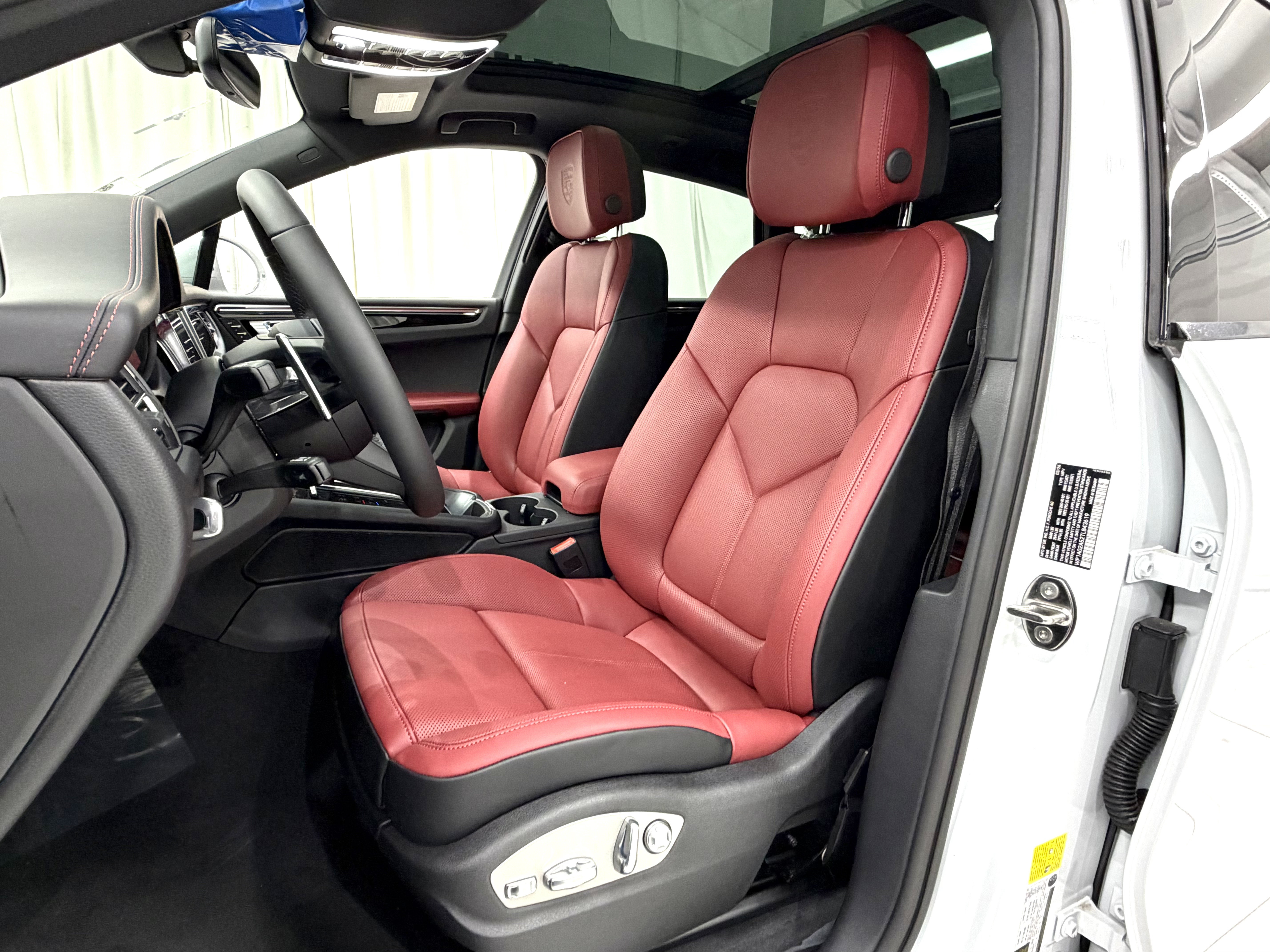 New 2026 Porsche Macan S AWD/4WD image 32