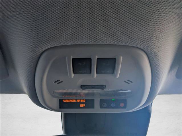 Used 2024 Chevrolet Trax LT w/ Sunroof Package FWD image 20