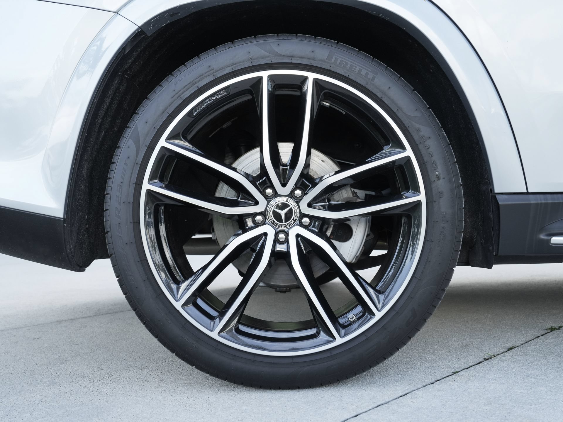 Used 2023 Mercedes-Benz GLS 450 4MATIC image 30