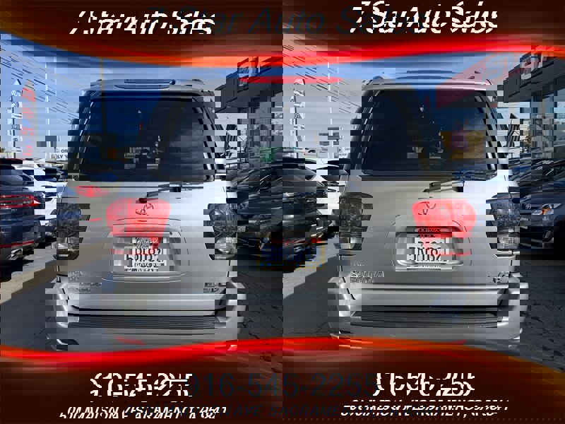 Used 2005 Toyota Sequoia SR5 image 5