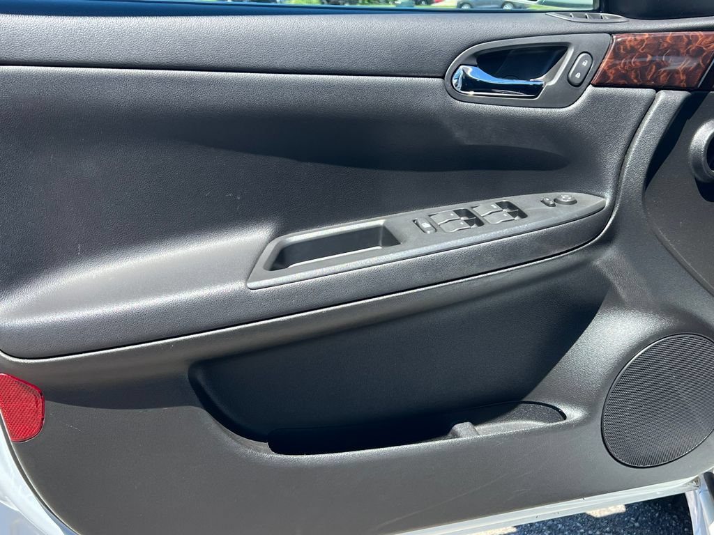 Used 2012 Chevrolet Impala LT w/ LT Sunroof Package FWD image 15