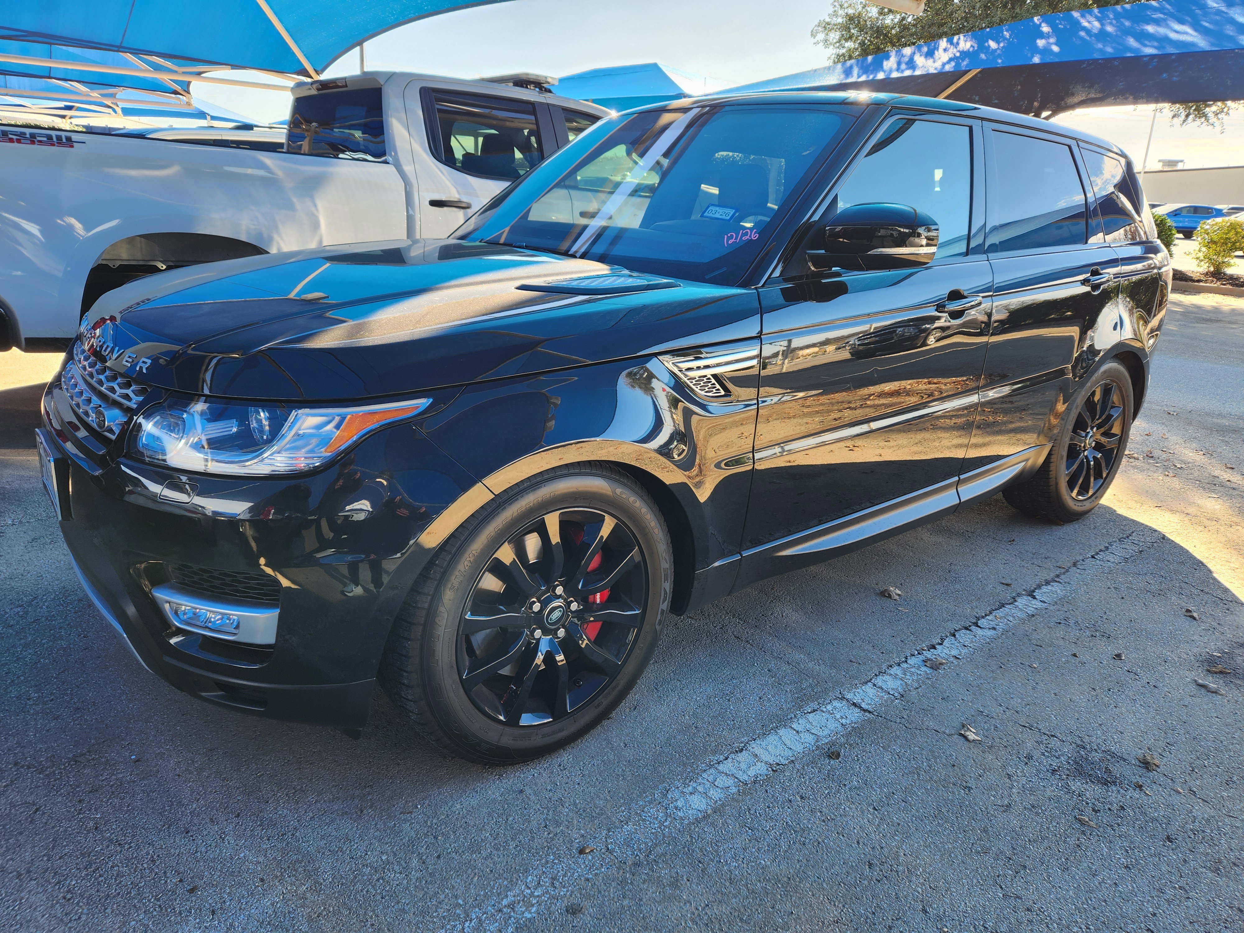 Used 2017 Land Rover Range Rover Sport image 2