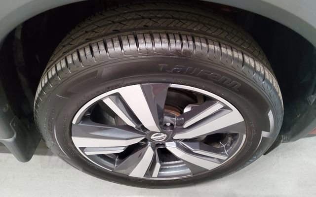 Used 2023 Nissan Rogue SL image 40