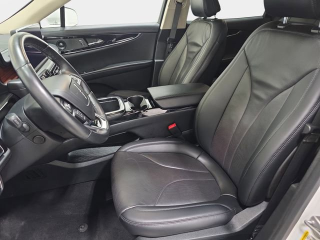 Certified 2022 Lincoln Nautilus Reserve w/ Equipment Group 201A image 11