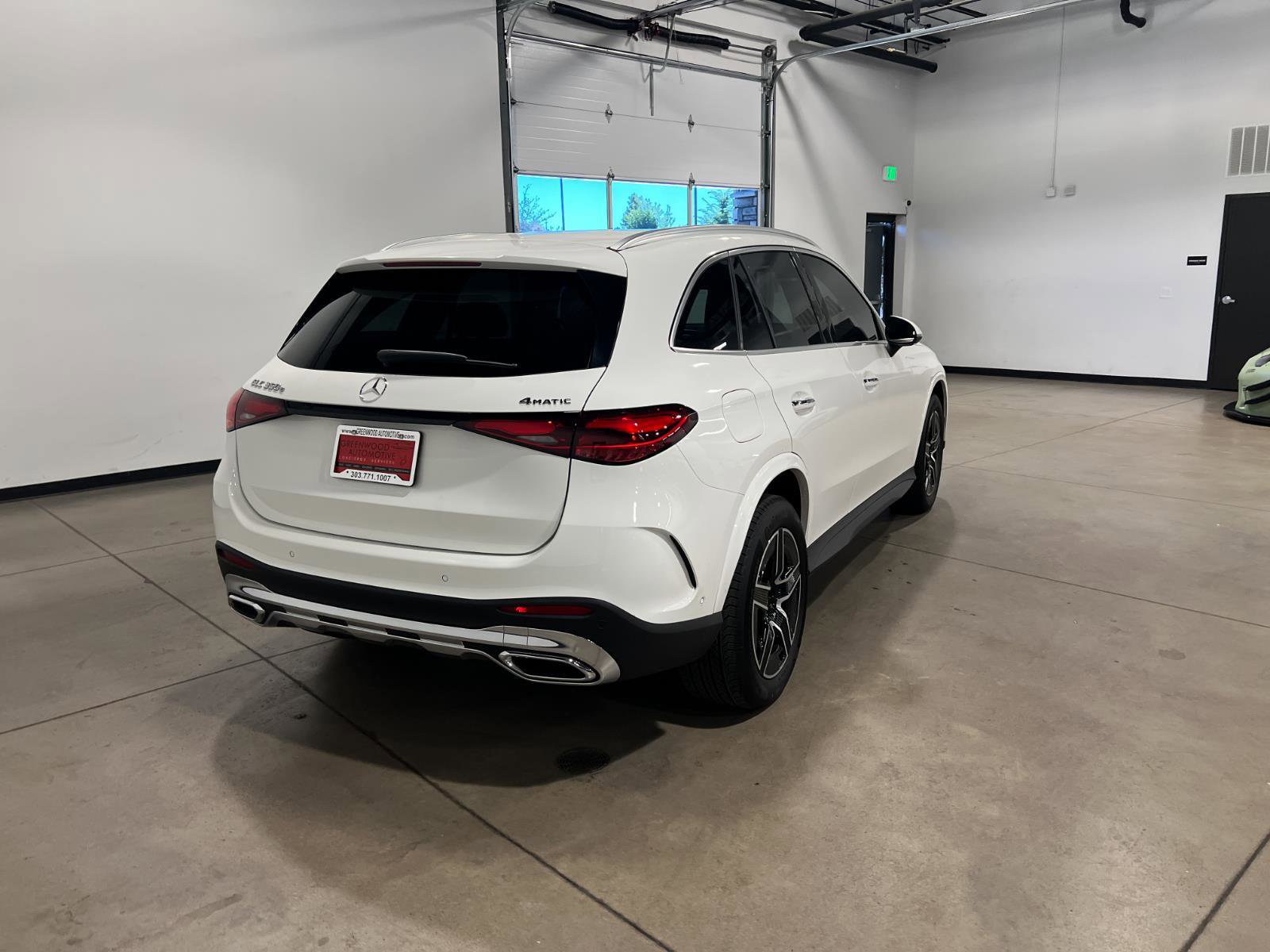 Used 2026 Mercedes-Benz GLC 350e 4MATIC image 3