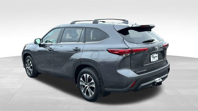 Used 2022 Toyota Highlander XLE image 5