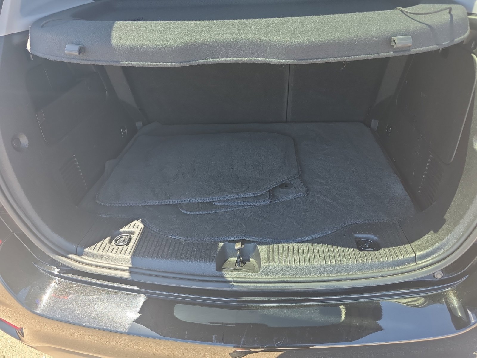 Used 2020 Chevrolet Trax LT w/ Redline Edition image 34