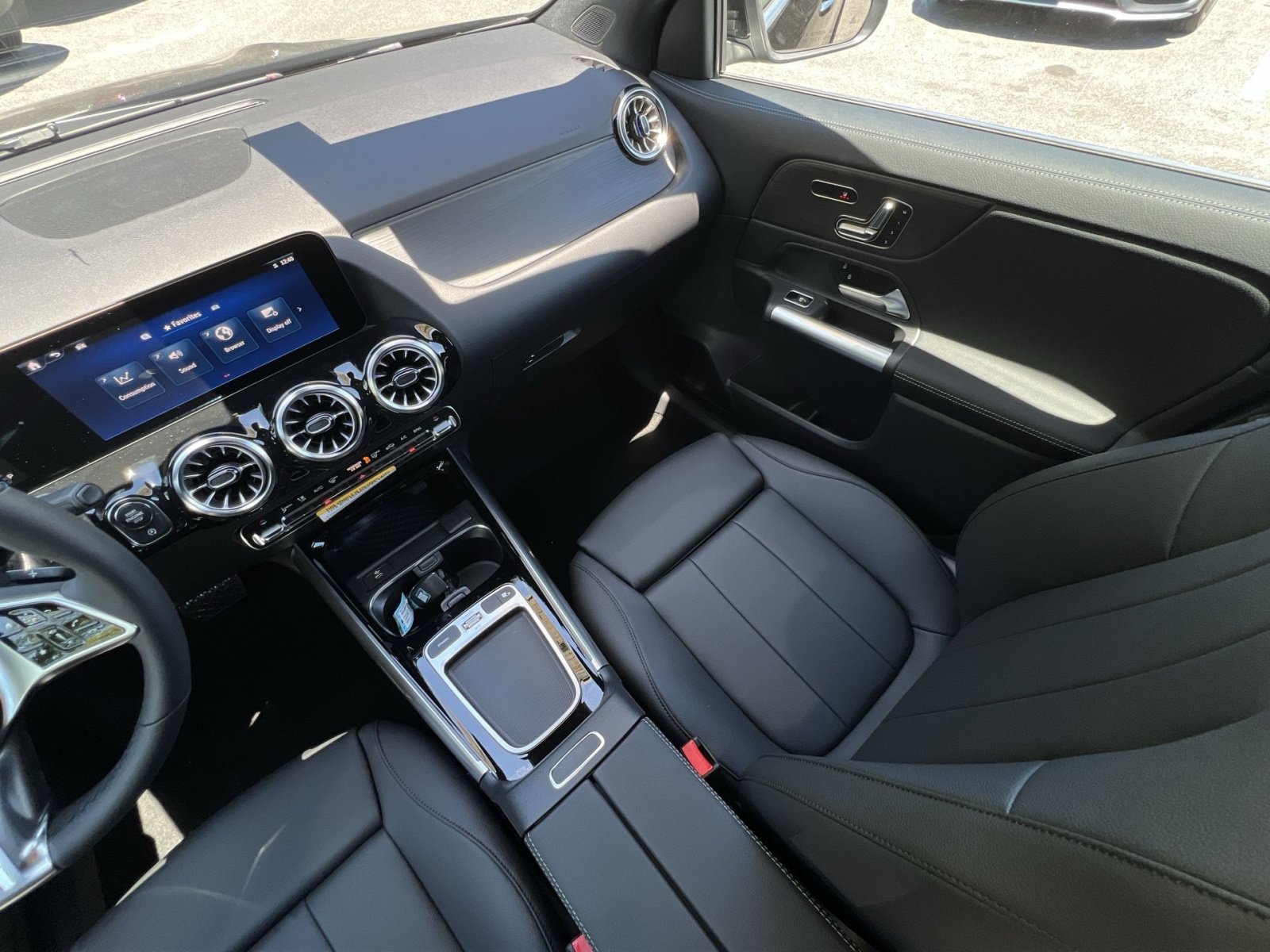 New 2026 Mercedes-Benz GLA 250 4MATIC image 14