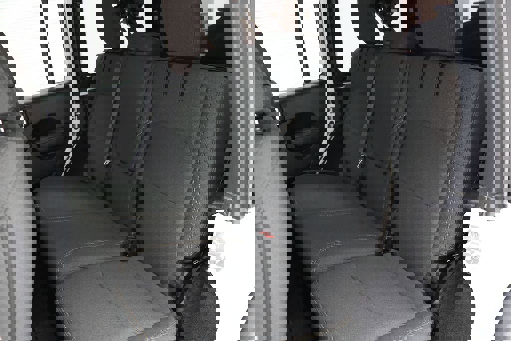 Used 2024 Jeep Wrangler Unlimited image 13