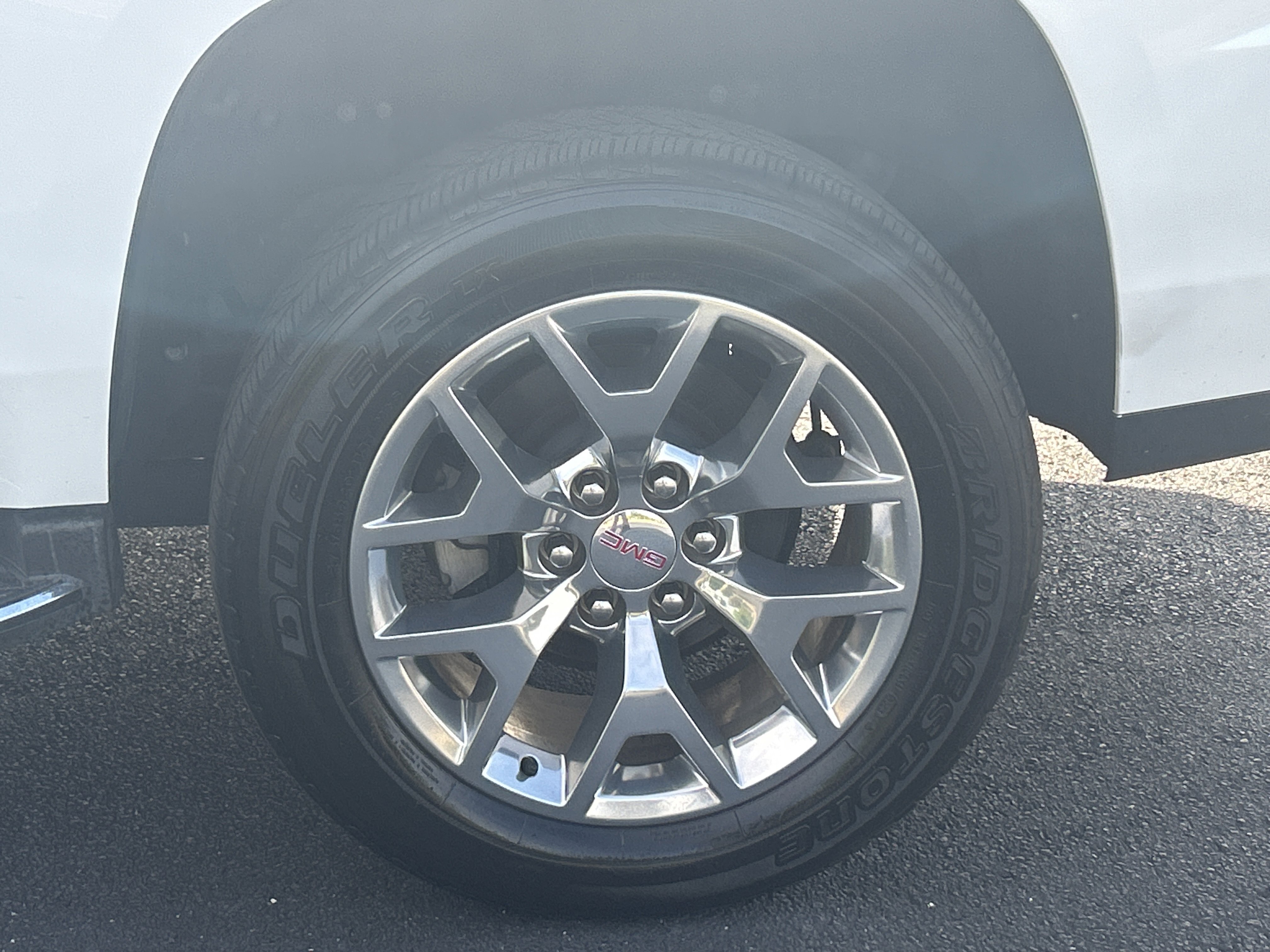 Used 2016 GMC Yukon SLT w/ Open Road Package AWD/4WD image 35