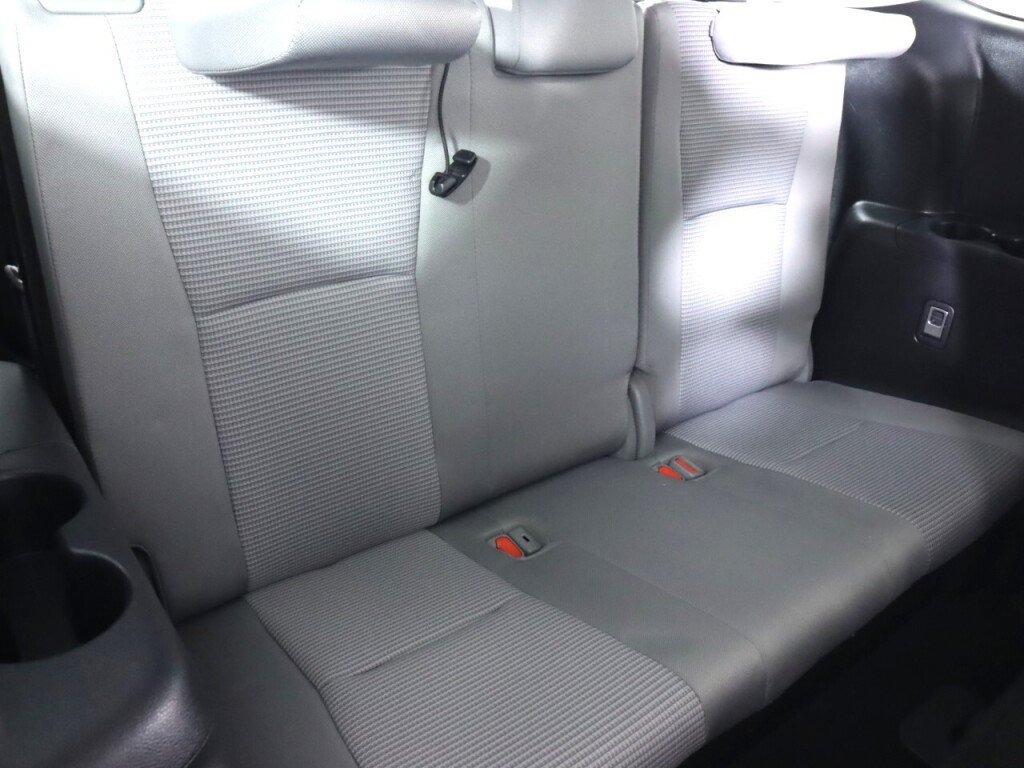 Used 2020 Toyota Highlander LE AWD/4WD image 38