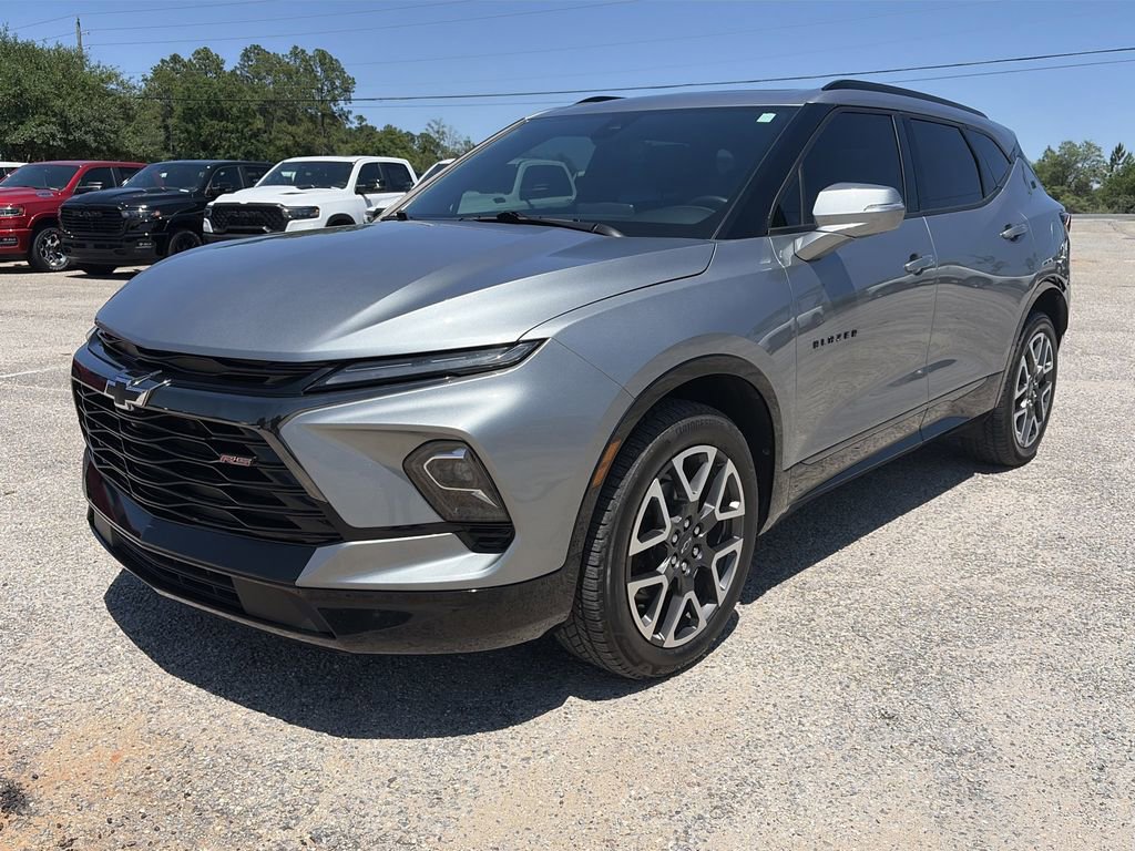Used 2023 Chevrolet Blazer RS w/ Driver Confidence II Package AWD/4WD image 2