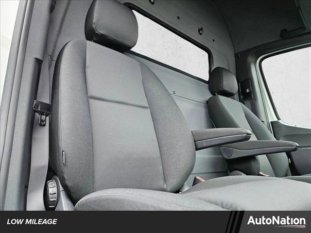 Used 2024 Mercedes-Benz eSprinter 170 Cargo image 1