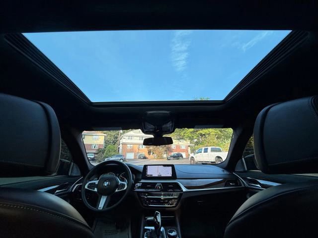 Used 2018 BMW 540i xDrive image 28
