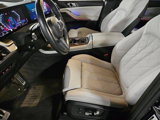 Used 2024 BMW X7 xDrive40i w/ Executive Package AWD/4WD image 16