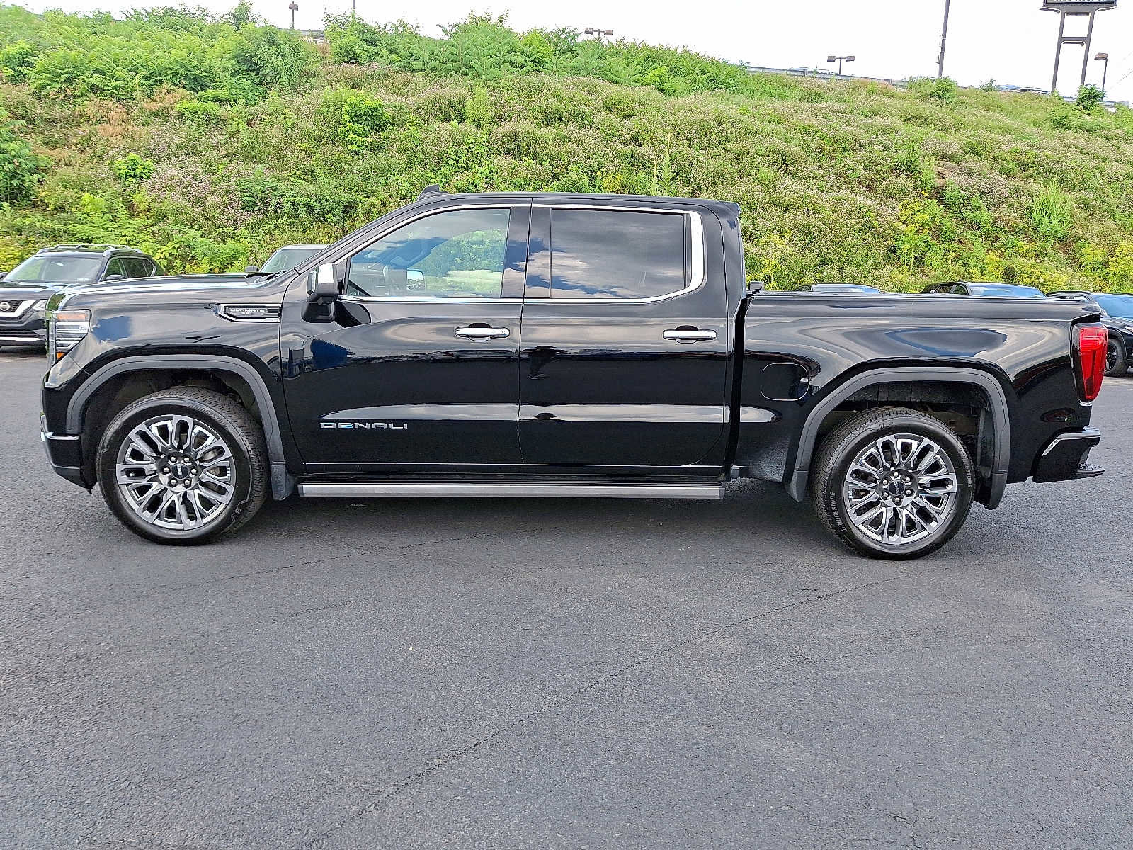 Used 2024 GMC Sierra 1500 Denali Ultimate image 4