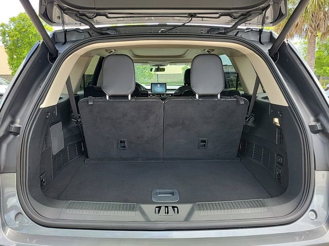 Certified 2024 Lincoln Aviator 2WD w/ Premium Package image 7