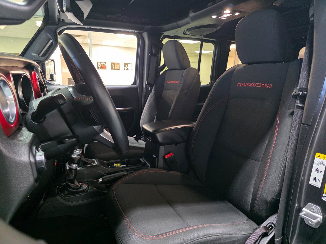 Used 2019 Jeep Wrangler Unlimited Rubicon AWD/4WD image 16
