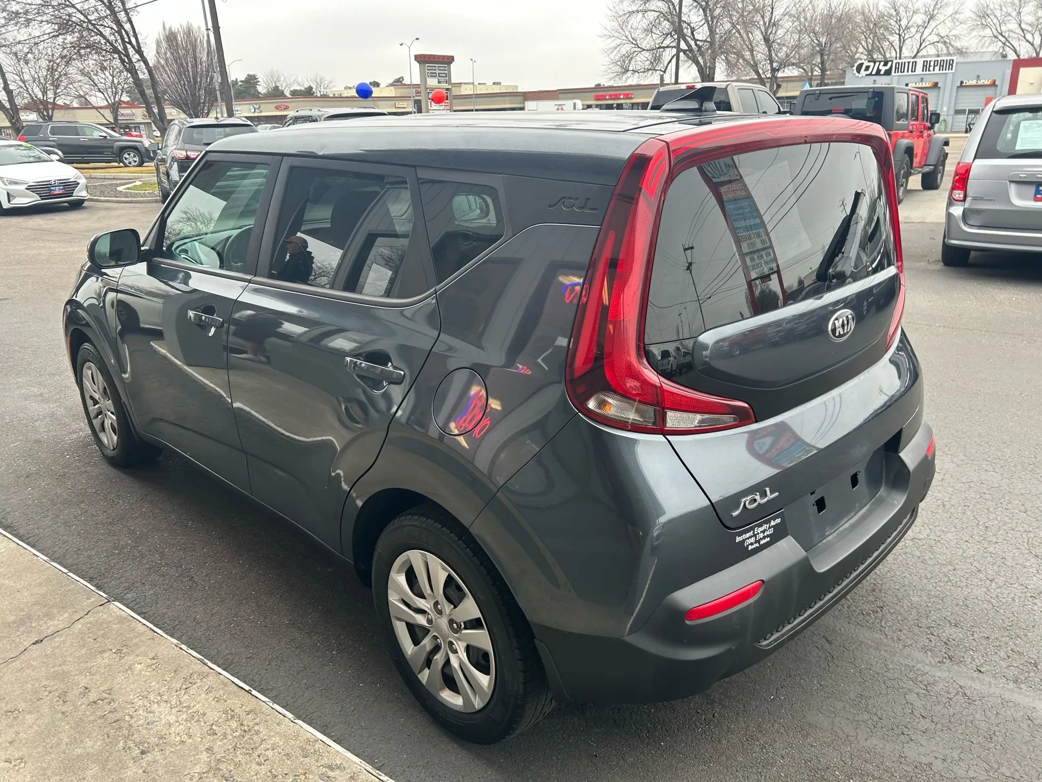 Used 2020 Kia Soul LX image 24