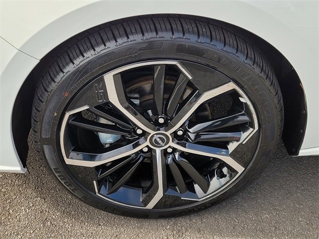 Used 2024 Nissan Altima 2.5 SR image 18