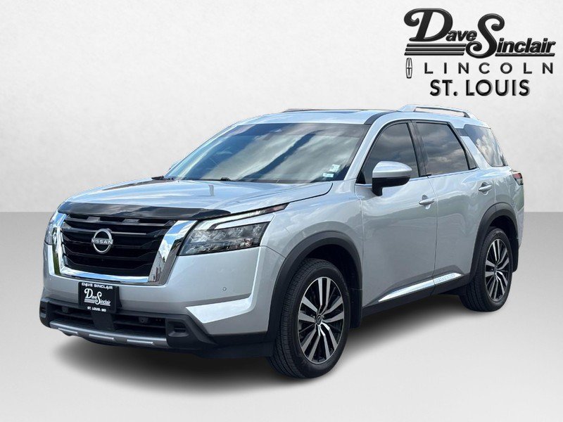 Used 2025 Nissan Pathfinder Platinum w/ Cargo Package AWD/4WD image 7