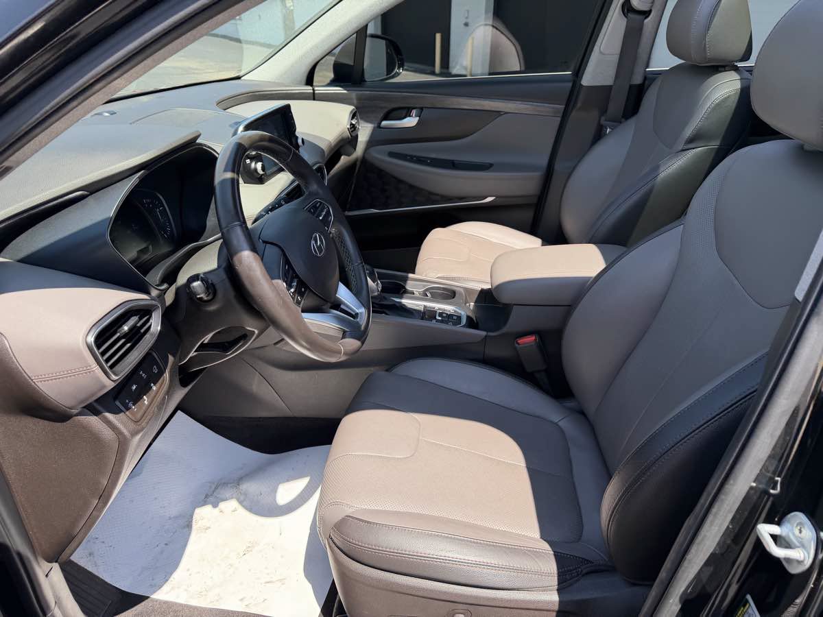 Used 2019 Hyundai Santa Fe Limited AWD/4WD image 10