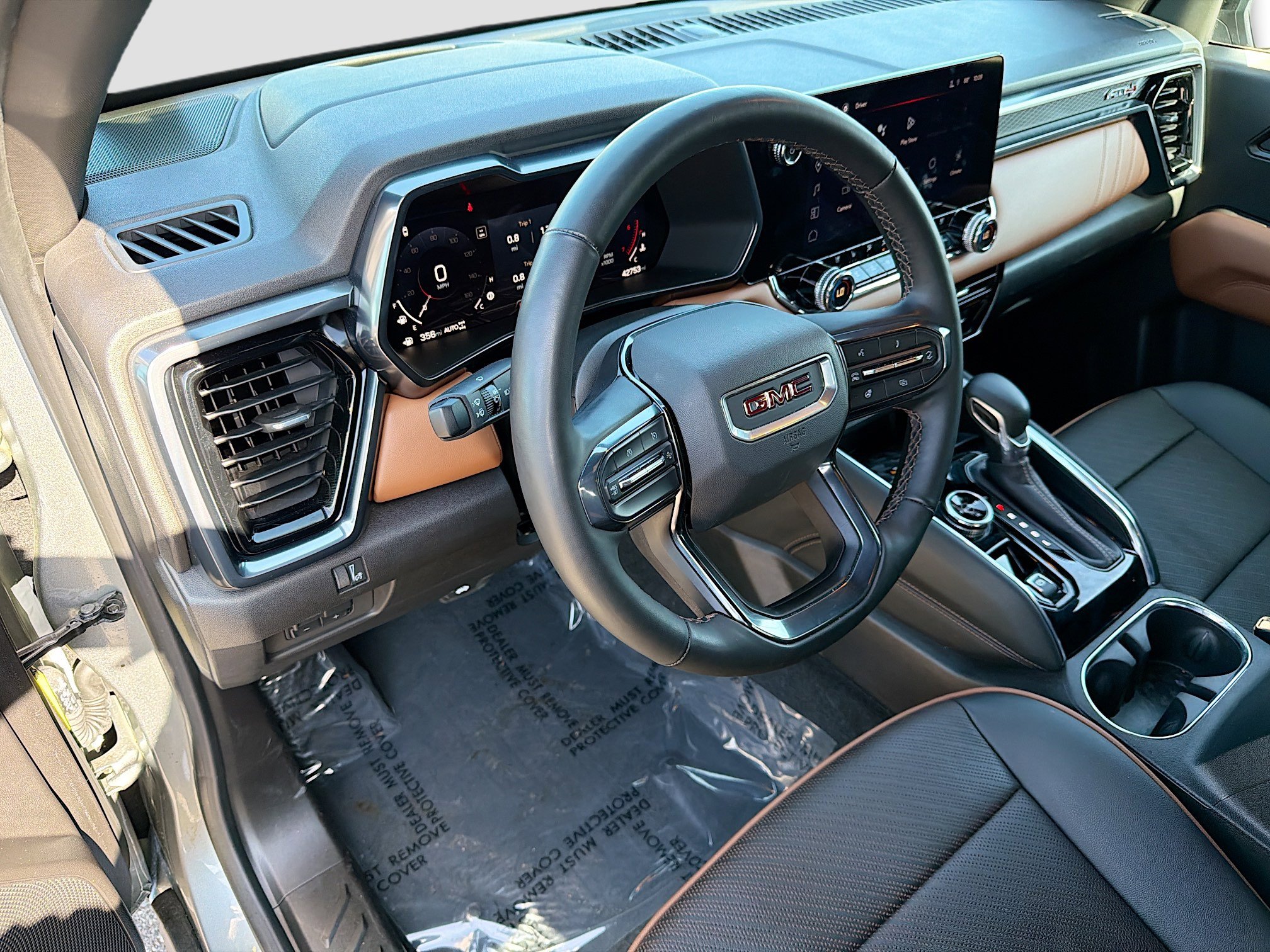 Used 2024 GMC Canyon AT4 w/ AT4 Premium Package image 25