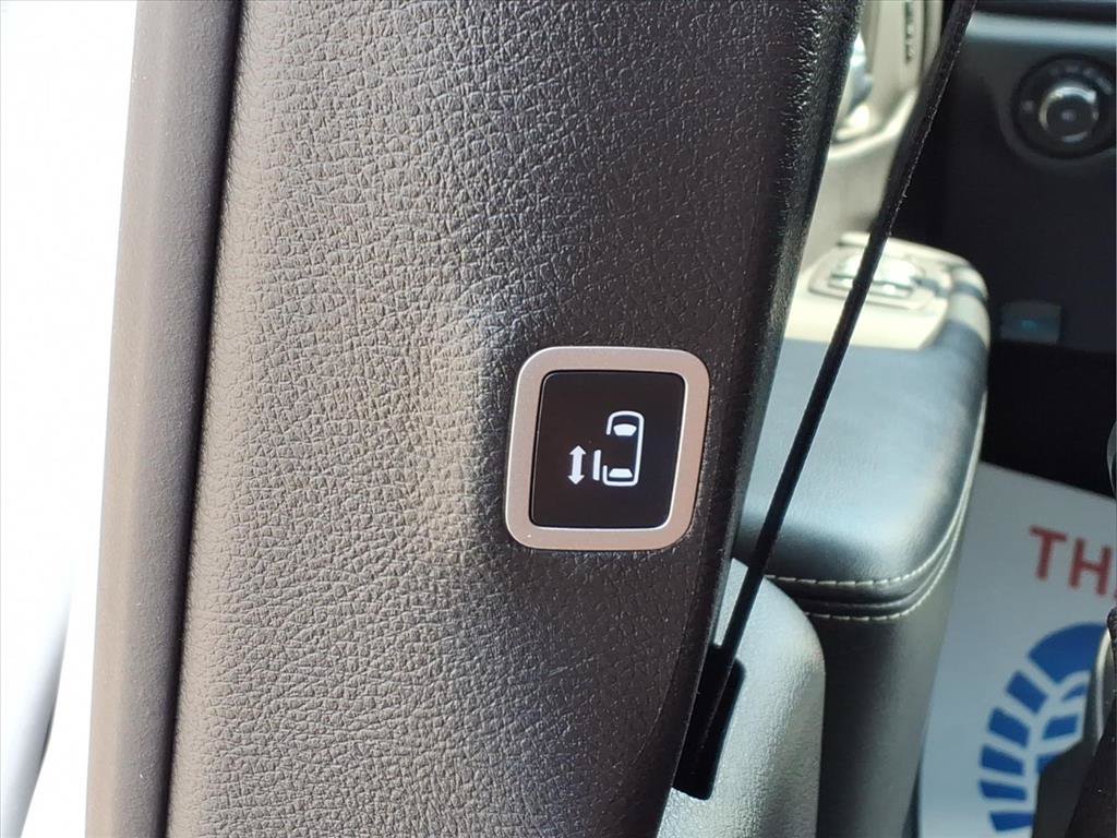 Used 2025 Chrysler Pacifica Select FWD image 20