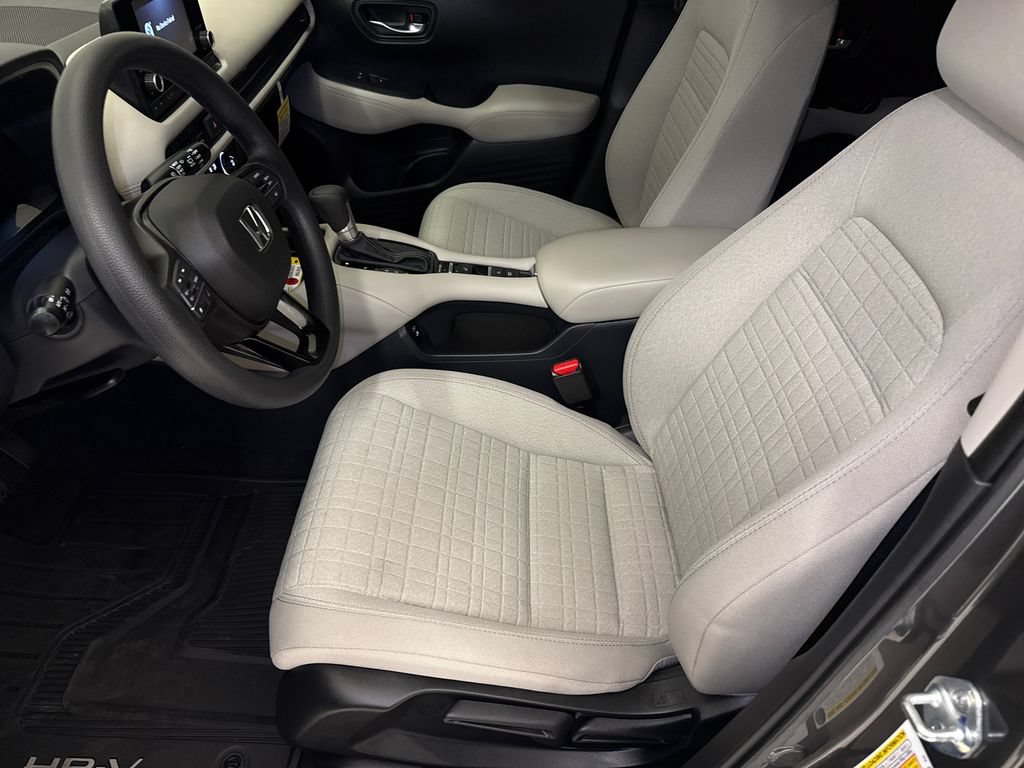Certified 2025 Honda HR-V LX image 17