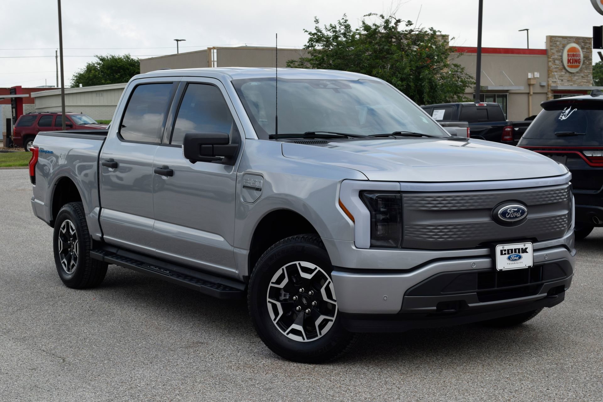 Certified 2023 Ford F150 Lightning XLT AWD/4WD image 3