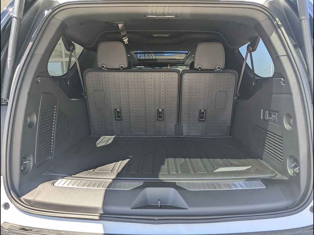 New 2026 Chevrolet Suburban Z71 w/ Z71 Off-Road Package AWD/4WD image 19