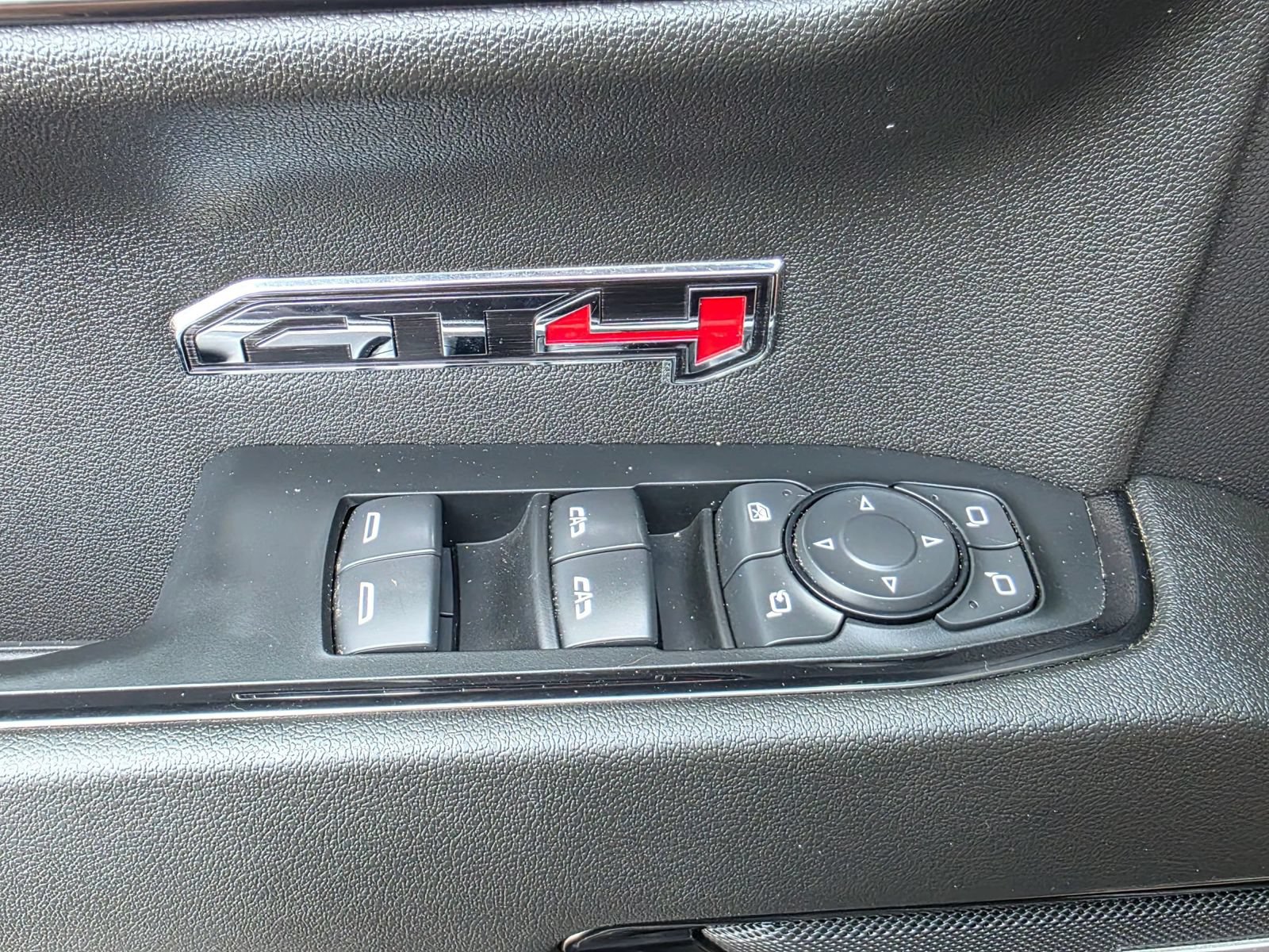 Used 2023 GMC Sierra 1500 AT4 w/ Technology Package AWD/4WD image 28