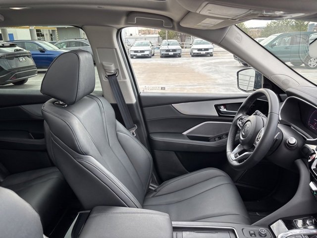 Used 2025 Acura MDX SH-AWD image 11
