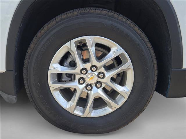 Used 2021 Chevrolet Traverse LT FWD image 23