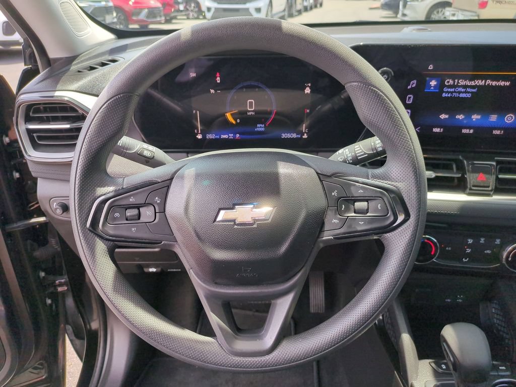 Used 2025 Chevrolet TrailBlazer LT AWD/4WD image 22