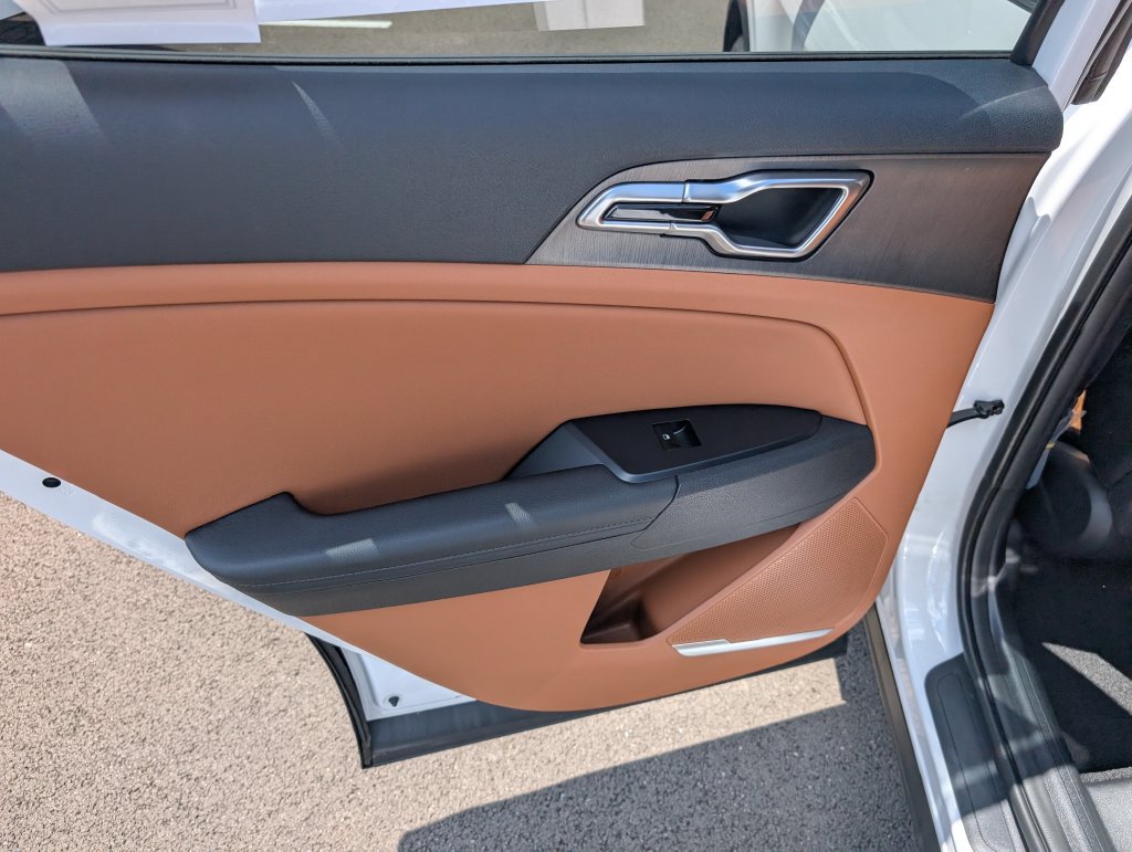 New 2026 Kia Sportage X-Line w/ X-Line Premium Package AWD/4WD image 11