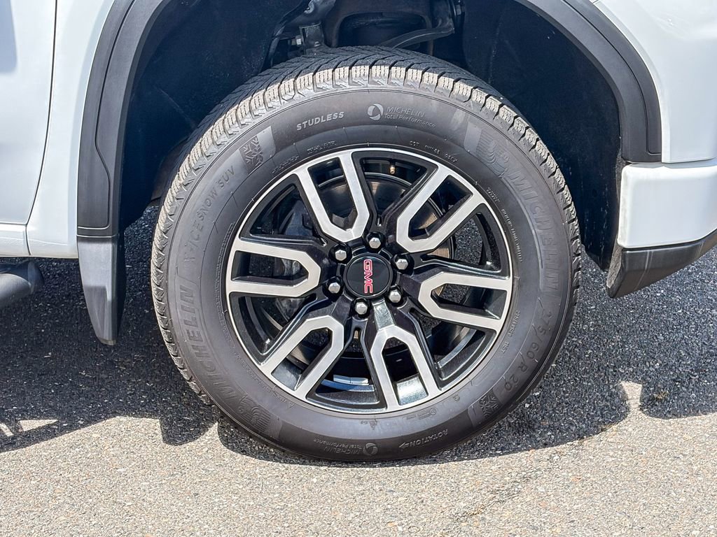 Used 2023 GMC Sierra 1500 AT4 w/ Technology Package AWD/4WD image 16