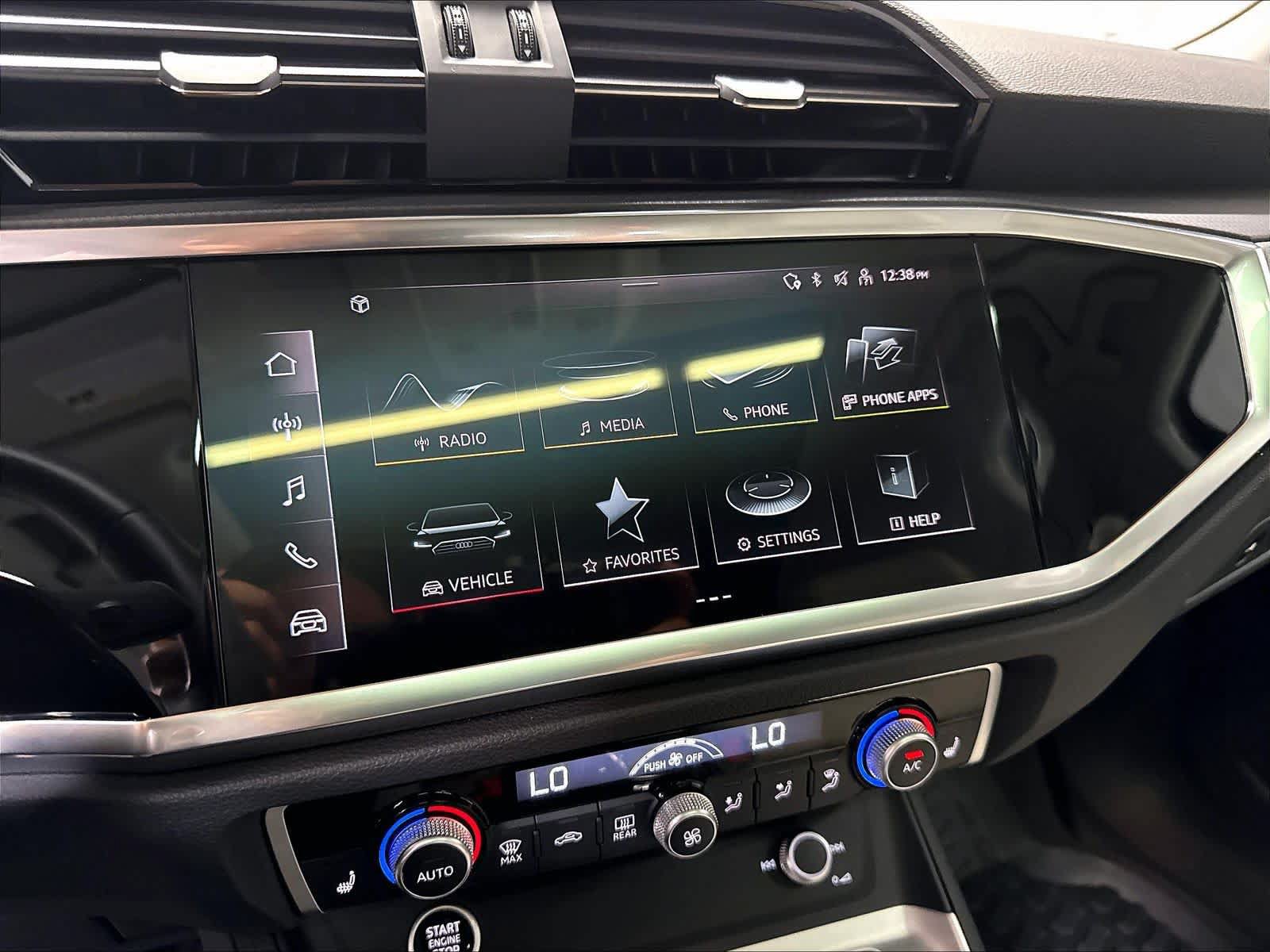 Certified 2025 Audi Q3 2.0T Premium AWD/4WD image 9