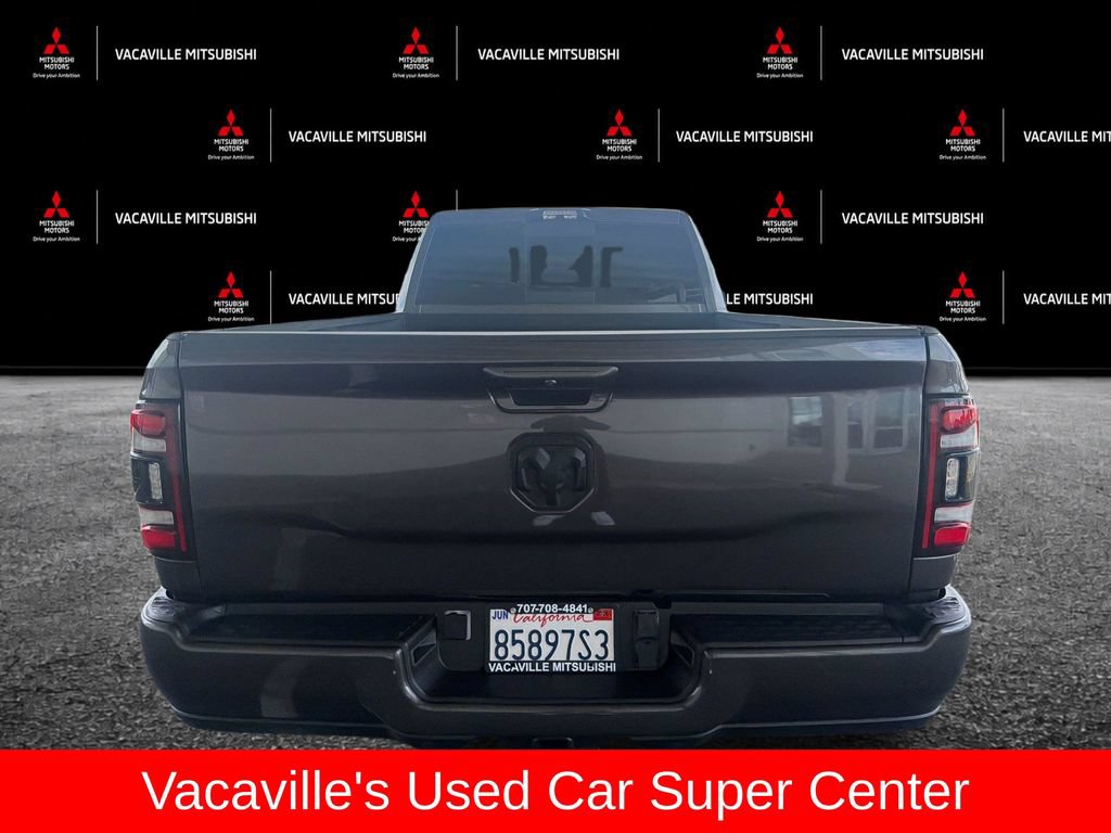 Used 2024 RAM 3500 Limited w/ Night Edition AWD/4WD image 4