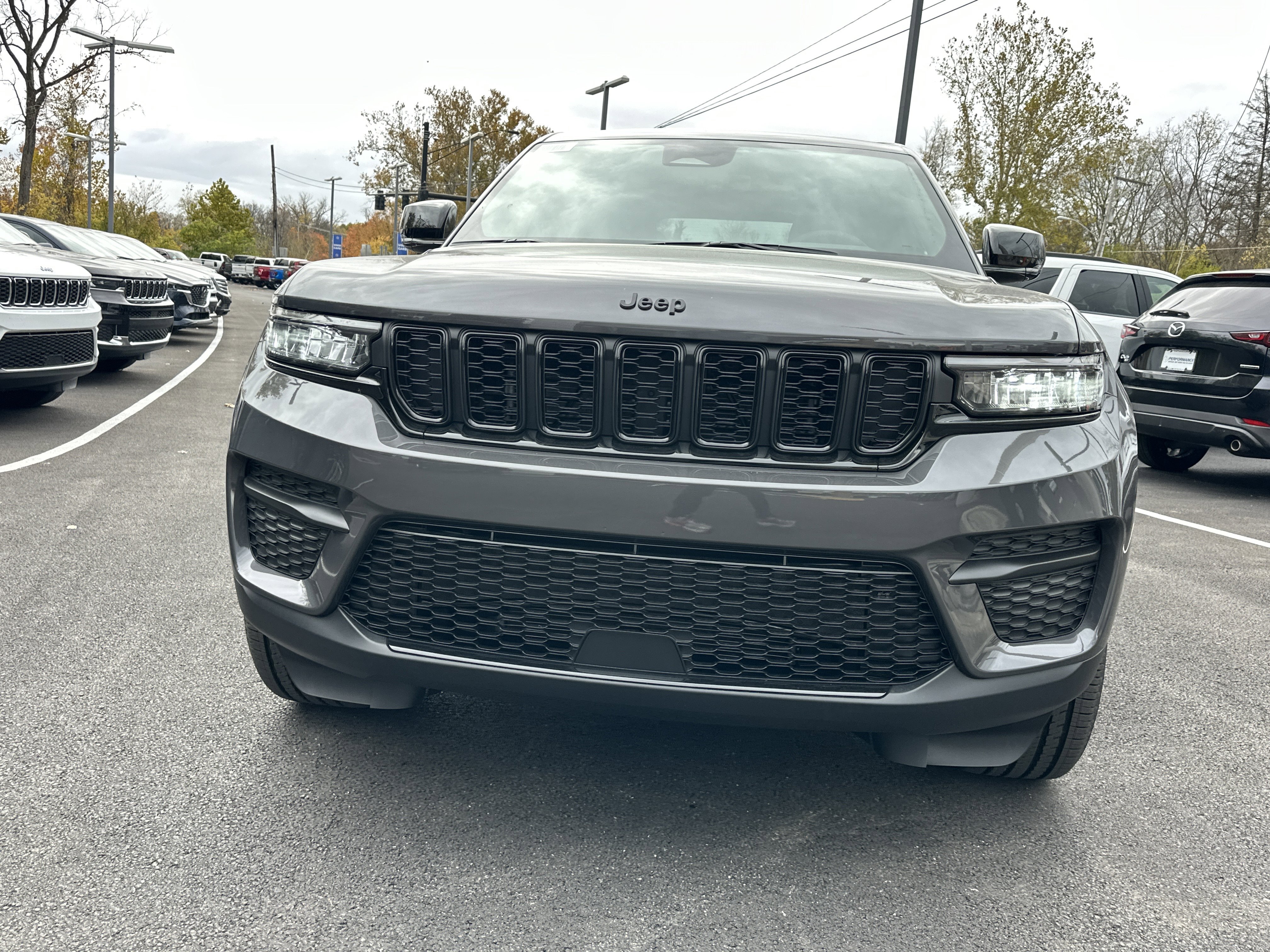 New 2025 Jeep Grand Cherokee Altitude image 22