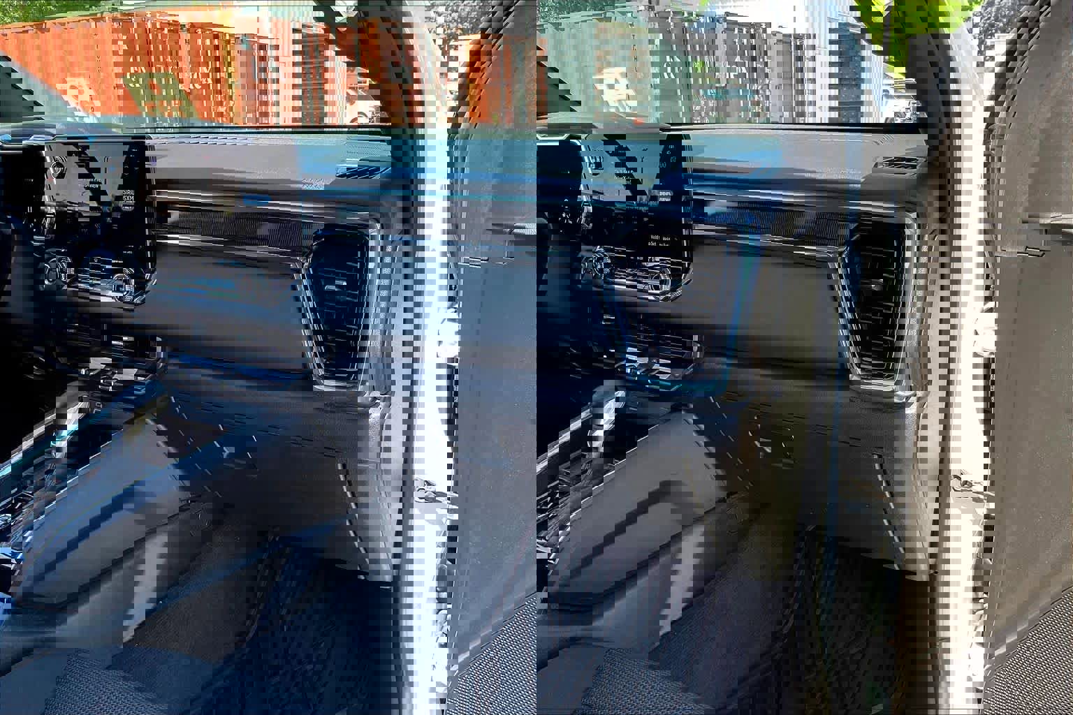 Used 2024 GMC Canyon Elevation image 18