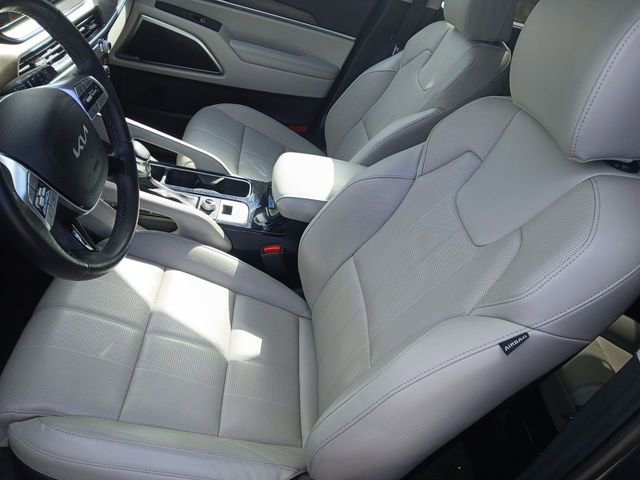 Used 2022 Kia Telluride SX w/ Nightfall Edition Package AWD/4WD image 11