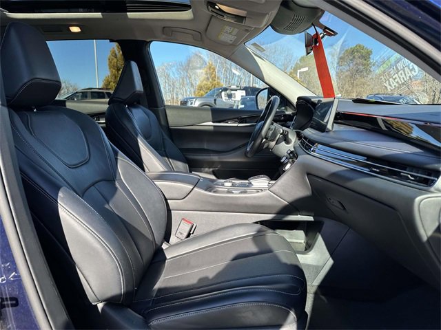 Used 2023 INFINITI QX60 Pure image 11