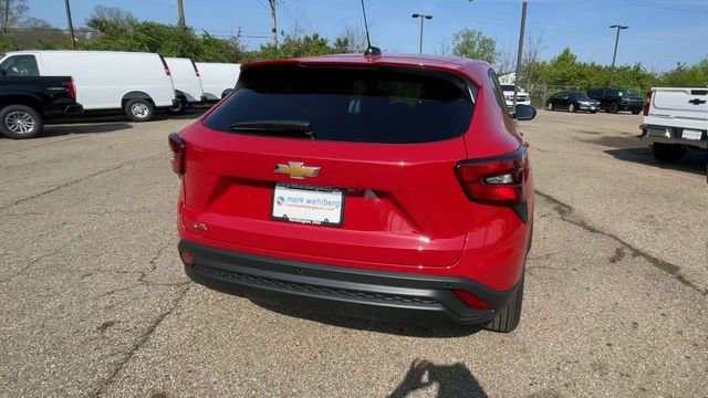 New 2026 Chevrolet Trax LS w/ LS Convenience Package FWD image 9