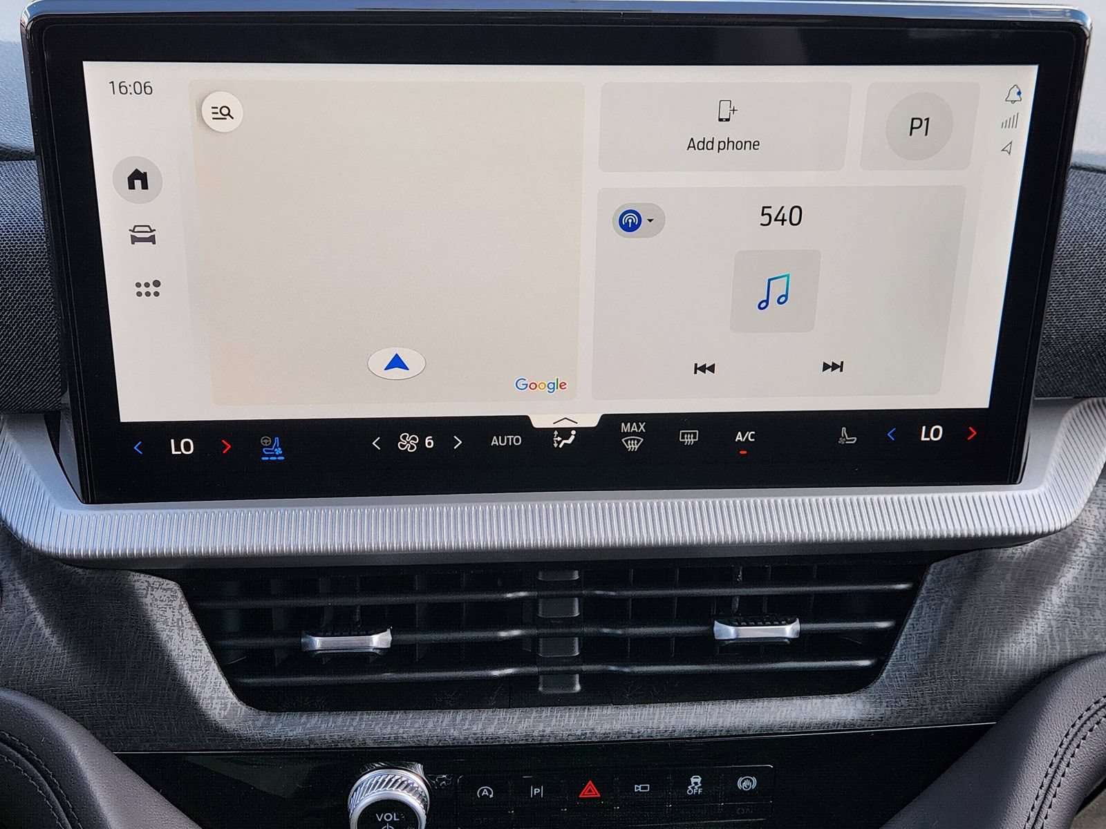 New 2026 Ford Explorer Platinum RWD image 18