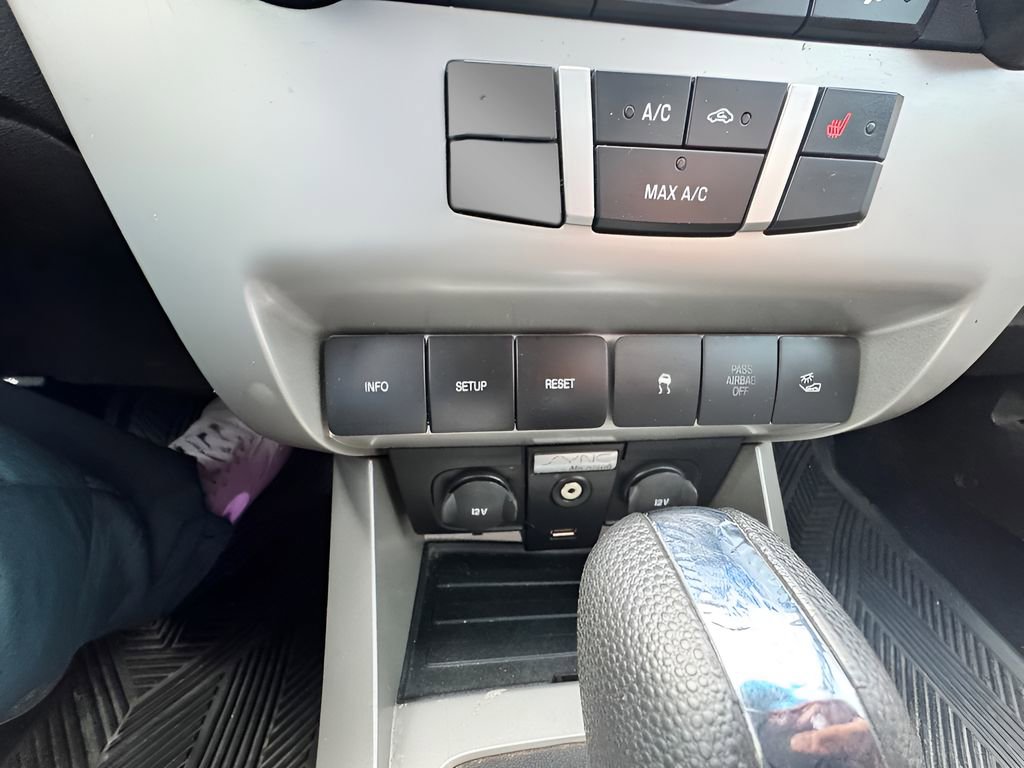 Used 2010 Ford Focus SES image 17