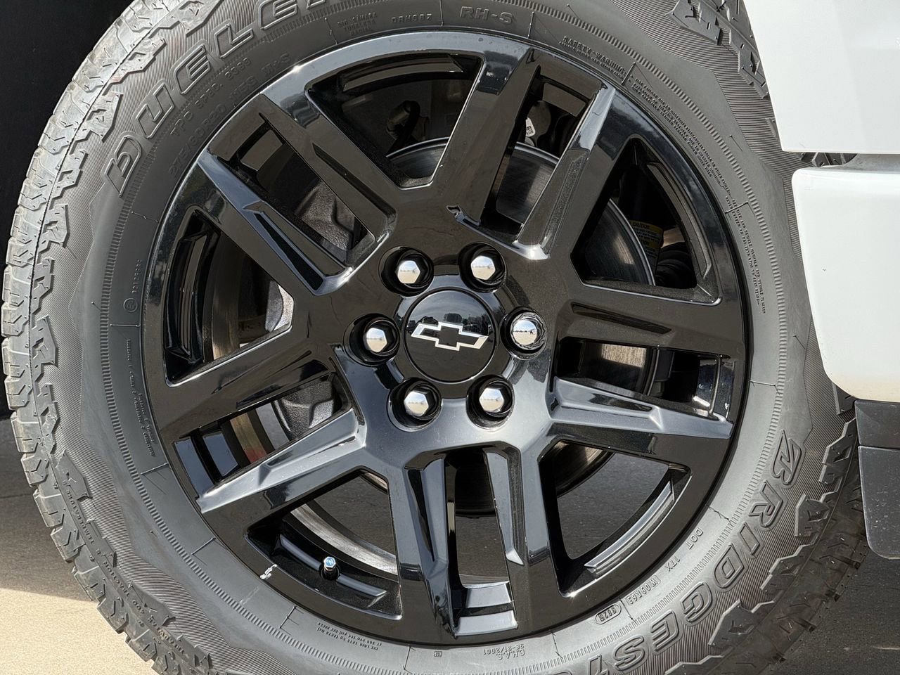 New 2026 Chevrolet Silverado 1500 Custom AWD/4WD image 9